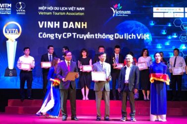 Du Lịch Việt đạt giải thưởng lễ vinh danh các doanh nghiệp, các tổ chức và cá nhân tiêu biểu trong lĩnh vực du lịch năm 2020 phát triển